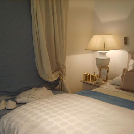 Amethyst Suites Springs  Bagian luar foto