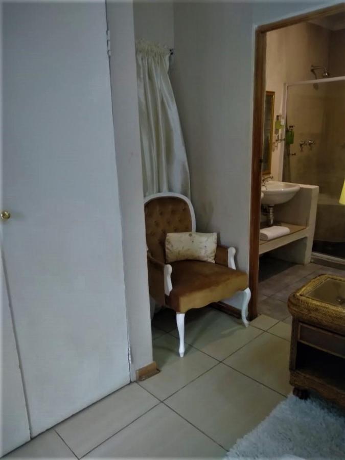 Amethyst Suites Springs  Bagian luar foto