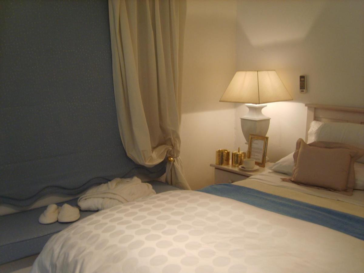 Amethyst Suites Springs  Bagian luar foto