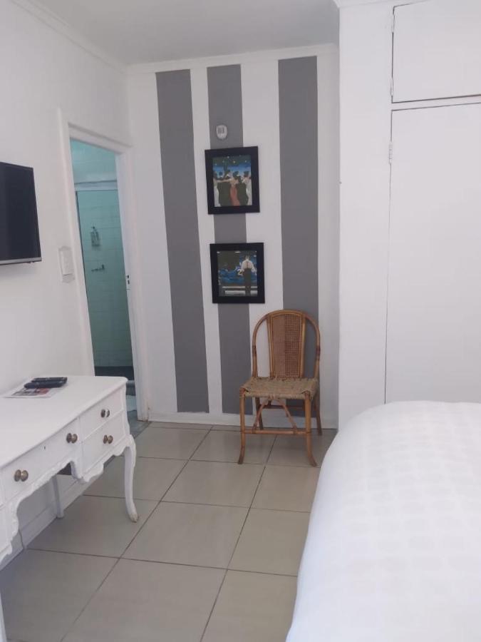 Amethyst Suites Springs  Bagian luar foto